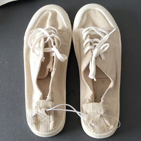 🌸3/$15🌸 Joe Fresh Elastic Back Canvas Sneakers - Picture 2 of 3